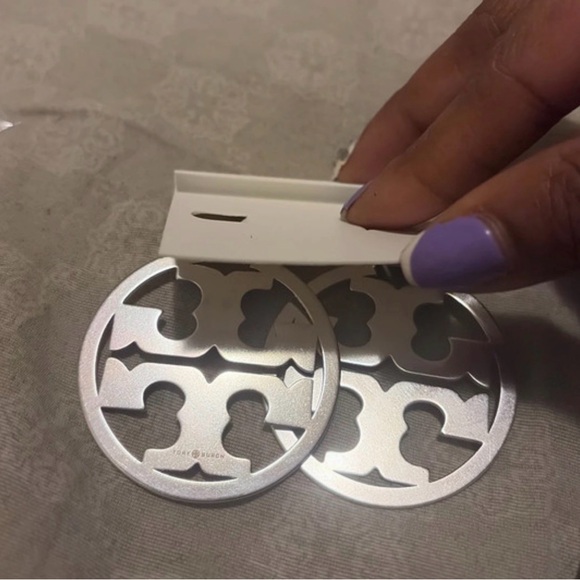 NEW Tory Burch Silver Miller Hoop Earrings - Picture 4 of 4